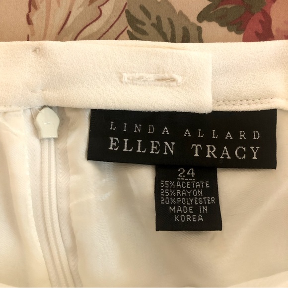 Ellen Tracy Skirt with back split and zipper In Cream, size 24 - Picture 3 of 8